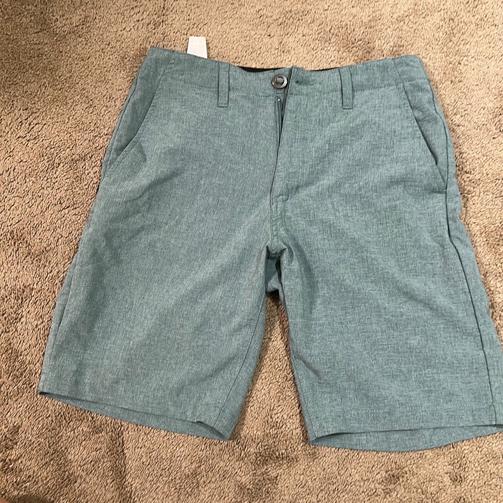 Man’s shorts